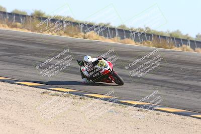 media/Nov-17-2024-CVMA (Sun) [[1fec520723]]/Race 11-Amateur Supersport Open/